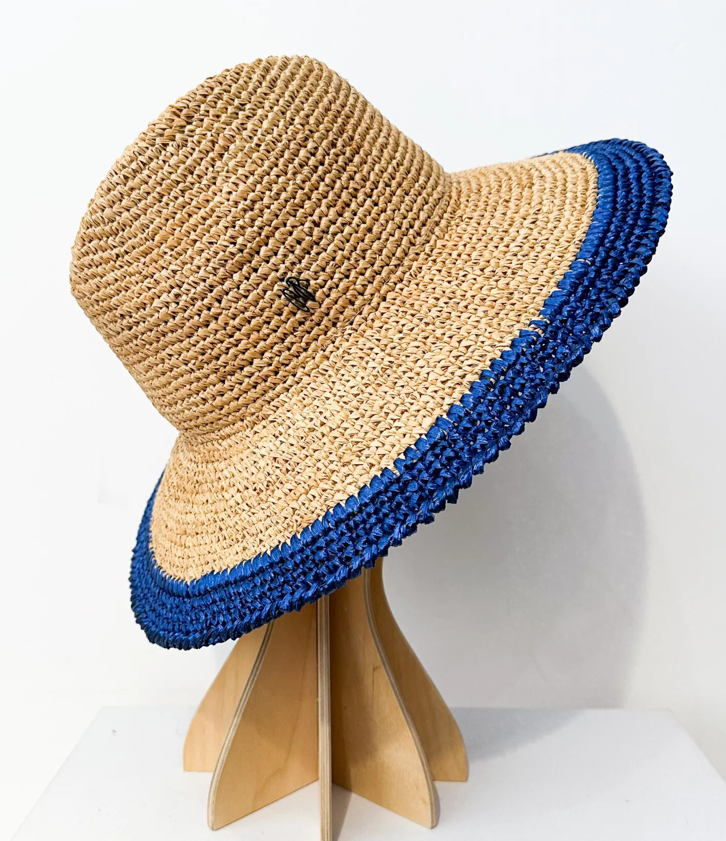 hut_raffaello_bettini_roy_0.webp New Raffaello Bettini Hut Royal