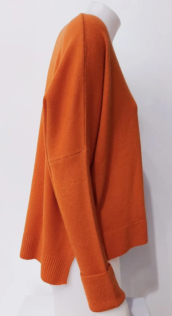 Online The Holy Goat V-Pullover